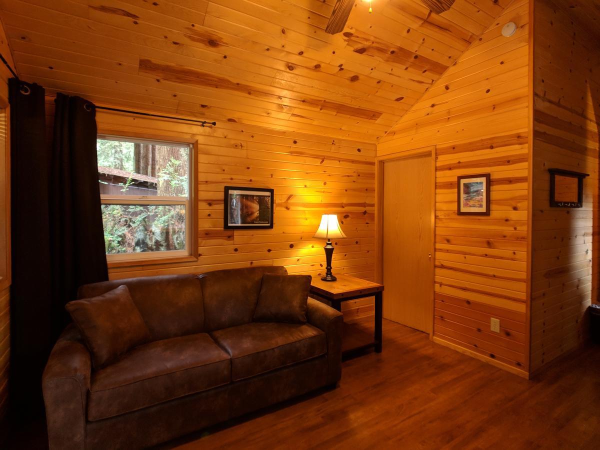 Emerald Forest Cabins Тринидад Екстериор снимка