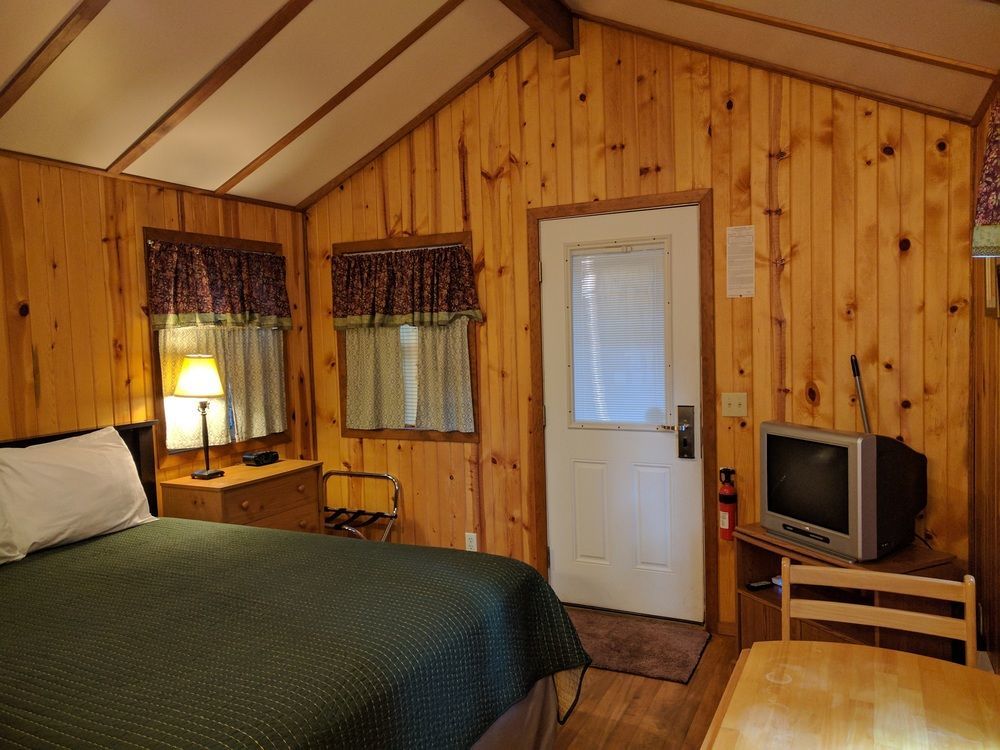 Emerald Forest Cabins Тринидад Екстериор снимка