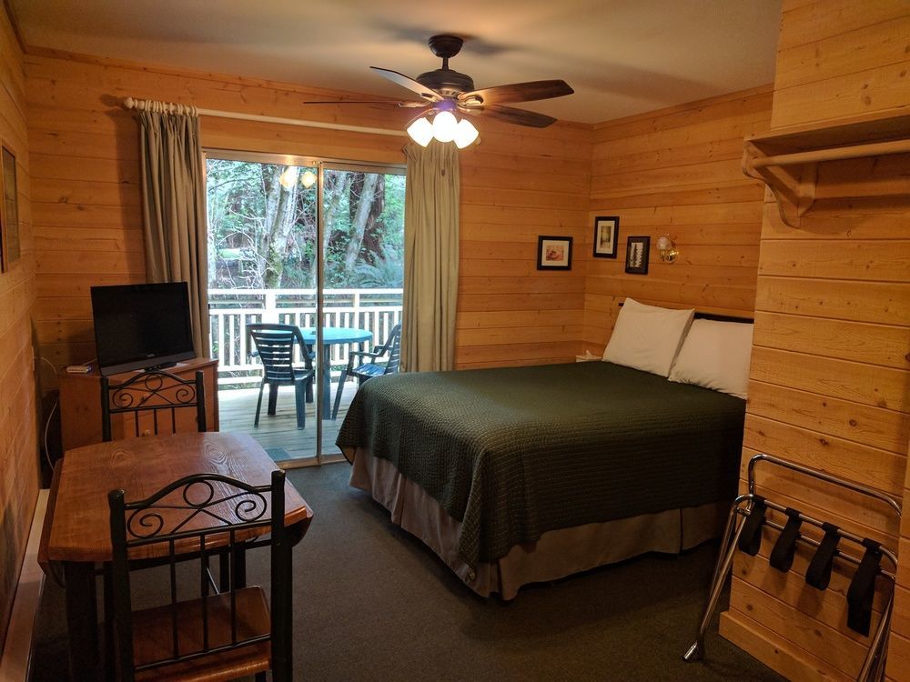 Emerald Forest Cabins Тринидад Екстериор снимка
